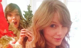 Muôn vàn kiểu pose hình đón Noel của sao Hollywood