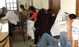 Xanh mặt vì quý tử nghe 'chém gió', phê 'pin' cả ngày