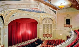 Nhà hát California trước giờ ra mắt iPad mini