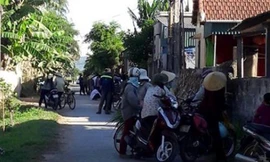 Rất đông người dân tới thăm viếng nạn nhân xấu số.