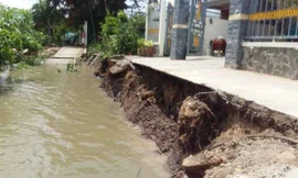 Hiện trường vụ sụp đất. Ảnh: Kim Hà