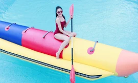 Mới đây, Hồ Bích Trâm khiến nhiều người hâm mộ phải trầm trồ khen ngợi khi khoe ảnh mặc bikini nóng bóng trên trang mạng cá nhân.