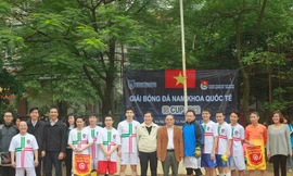 Giải bóng đá IS Cup 2012