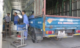 Nhiều phương tiện sử dụng nhiên liệu diesel không đạt tiêu chuẩn khí thải. Ảnh minh hoạ.