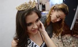Ngắm mỹ nữ ở hậu trường cuộc thi Hoa hậu Nga 2015
