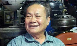 Ông vua quạt cổ Trần Công Phúc.