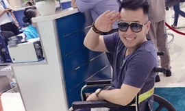 Akira Phan, Kim Loan đối diện với bạo bệnh