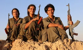 Những nữ chiến binh người Kurd khiến khủng bố IS khiếp vía. Ảnh: DM.