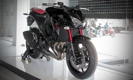 Chiếc Kawasaki Z800 2016 đầu tiên tại Việt Nam.