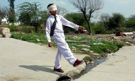 Cậu bé Ấn Độ có siêu năng lực 'tâm nhãn'?