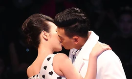 Angela Phương Trinh khóa môi mẫu nam trên sàn diễn