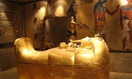 Cận cảnh kho báu trong hầm mộ Pharaông Ai Cập