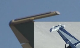 Pod gây nhiễu mới của Trung Quốc và thiết bị AN/ALQ-218 (ảnh nhỏ) của Mỹ. Ảnh: Jane's Defence Weekly.