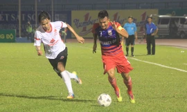 Các cầu thủ tranh tài trong giải đấu lần thứ 15 năm 2014.