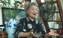 Nghệ sĩ Lê Mai sống một mình nhưng không cô đơn. Ảnh: Minh Nhật.