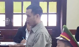 Hoãn tòa vụ dùng búa đinh đánh chết 3 người hàng xóm