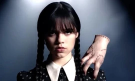 Chị cả Wednesday của "Gia đình Addams" quái dị sẽ có phim riêng trên Netflix
