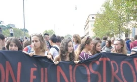 Biểu tình của sinh viên Italy. (Ảnh: Phạm Thị Thành/Vietnam+)