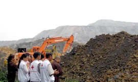 Các pháp sư được mời đến để cầu siêu cho các nạn nhân xấu số