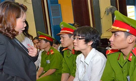 Tại phiên xét xử, Huỳnh Thị Huyền Như luôn miệng lặp đi lặp lại "điệp khúc": Không nghe, không rõ, không nhớ, không trả lời