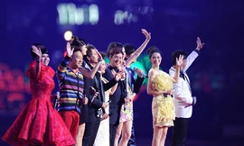 Chia tay ASIAD 16 bằng âm nhạc và lời ca