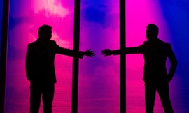 Kịch đồng tính nam “Cầu vồng lục sắc” Ảnh: BTC