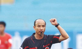 Trọng tài Ngô Quốc Hưng đã mắc sai lầm nghiêm trọng	Ảnh: VSI