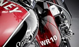 Xế nổ do Rooney thiết kế giá 66.000 USD