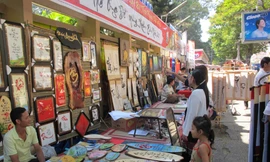 Nhộn nhịp sắm Tết