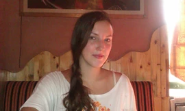 Cô gái Nga yêu sử Việt