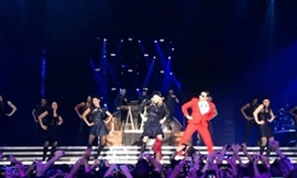 PSY 'nhảy ngựa' cùng Madonna