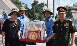 Lễ truy điệu và an táng các hài cốt liệt sĩ