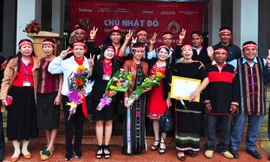 Đồng bào các dân tộc huyện Ea Kar tươi vui tham gia Chủ Nhật Đỏ 