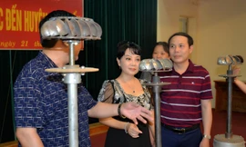 Quà tặng là 96 máy phát điện chạy bằng sức nước