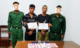 2 đối tượng bị bắt giữ cùng tang vật
