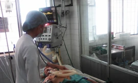 Bệnh nhân sốt xuất huyết điều trị tại Bệnh viện Kon Tum