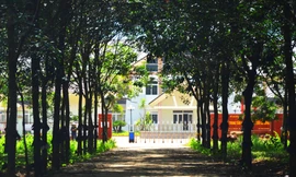 "Trung tâm" hoang vắng giữa rừng cao su