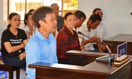 Bị cáo Y Tuyến Ksơr xin khai hết những vị lãnh đạo đã nhận tiền từ ông