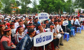 Chủ nhật Đỏ trên Tây Nguyên đông vui, sắc màu như ngày hội văn hóa các dân tộc