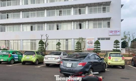 Tai nạn hy hữu vừa xảy ra ngay trong sân Bệnh viện Đa khoa Vùng Tây Nguyên