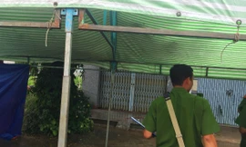 Cơ quan chức năng đang khám nghiệm hiện trường