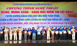 Tỉnh đoàn Kon Tum tuyên dương khen thưởng 90 đảng viên trẻ