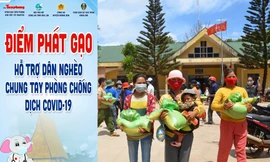 Dân nghèo Cư Né nhận quà từ chương trình