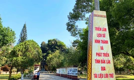 Quang cảnh vắng vẻ tại Triển lãm từ sau lễ khai mạc