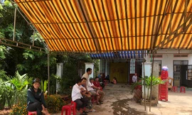 Người nhà chuẩn bị lo hậu sự cho vợ chồng anh N