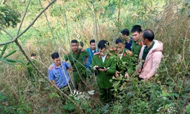 Công an khám nghiệm hiện trường