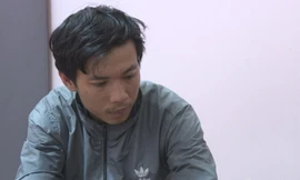 Hùng tại cơ quan điều tra