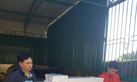 Cảnh sát giao thông bắt xe chở thuốc lá lậu