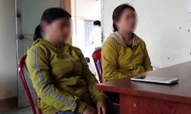 Phụ huynh của 2 học sinh lớp 9 đến trình bày con gái của họ đi chơi không thấy về 