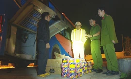 Hiện trường vụ bắt giữ 1,4 tạ pháo hoa
